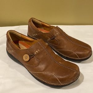 Clarks Structured Brown Leather Loafers Size 9N